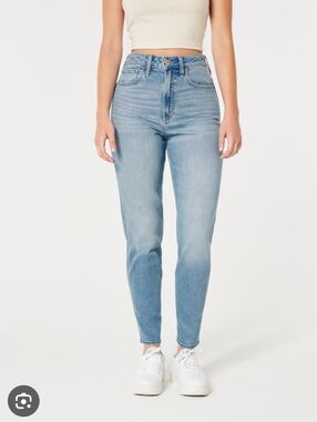 American Eagle Mom Jeans